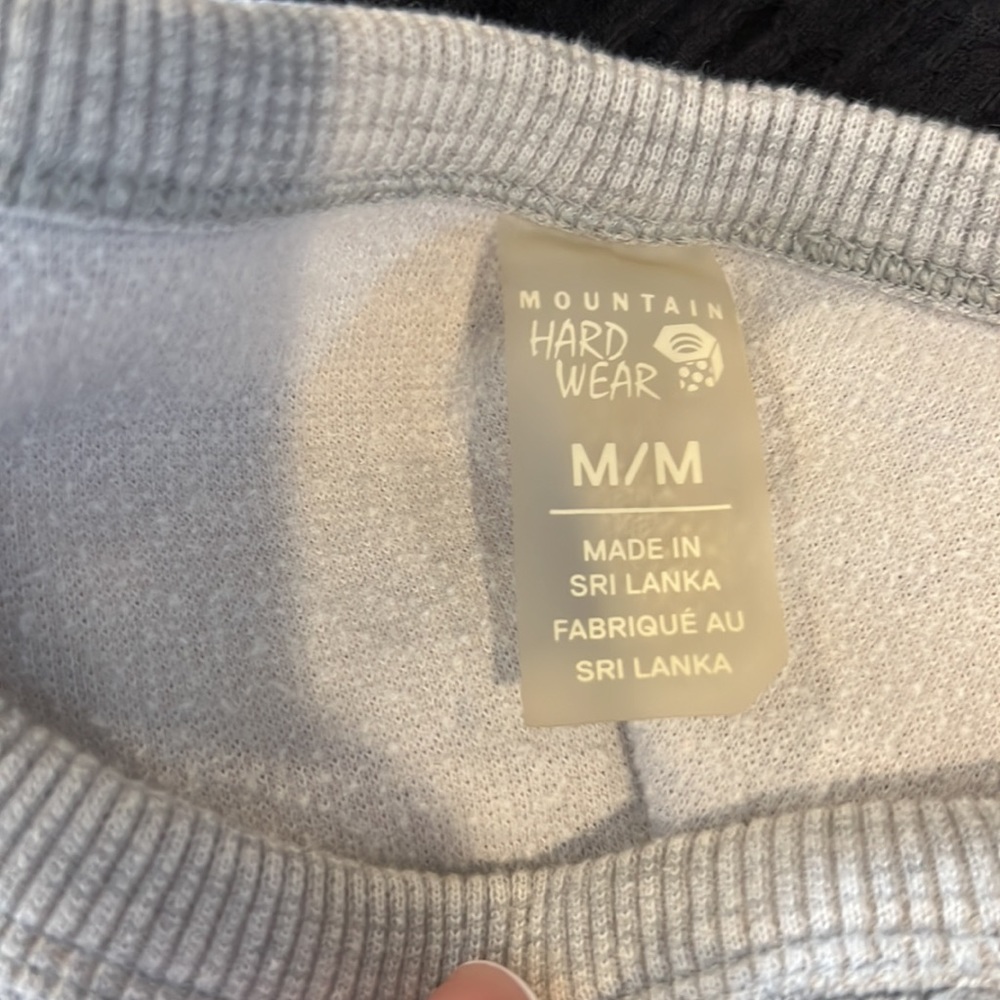 Mountain Hardware Cream Neutral Pullover Crewneck… - image 5